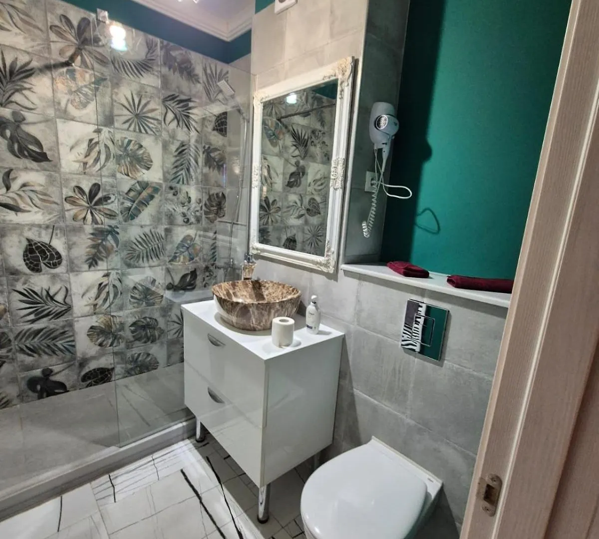 Afi Discret Jacuzzi Apartment Bucureşti
