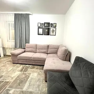 Titan Apartament